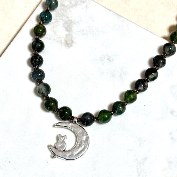 Genuine Gemstone Green Moss Agate Silver Cat on the Moon Beaded Short Necklace - Picture 4 of 13